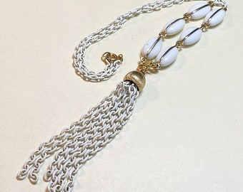 Vintage chain tassel necklace, 20 inches long, goldtone metal, plastic beads, white enamel chain, white necklace, groovy, 1970s  NP4236