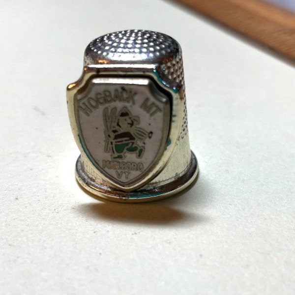 Vintage collectible sewing thimble, Hogback Mt Marlboro, VT, metal with enamel, travel souvenir, skiing, metal thimble, T7213