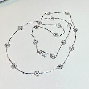 Vintage Avon chain necklace, Flower Lace, 27 inches long, silvertone metal, floral filigree and bar chain, silver chain necklace 1979 NC8191