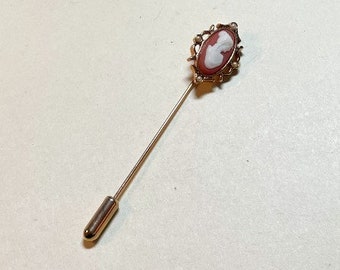 Vintage Avon stickpin, Cameo, goldtone metal, resin classic cameo, faux seed pearls, Avon cameo stickpin, new in box, 1978  A1266