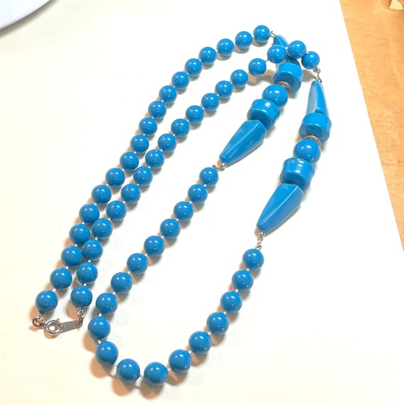 Vintage Big 80s blue plastic bead necklace, 36 inc