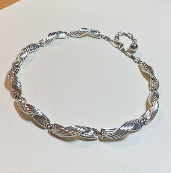 Vintage Lisner Link Choker Necklace, 13 to 15 Inches Long
