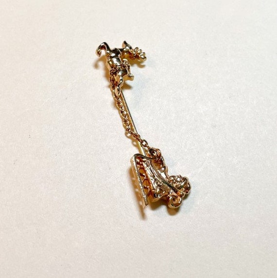 Vintage Avon Christmas pin, goldtone metal stickp… - image 3