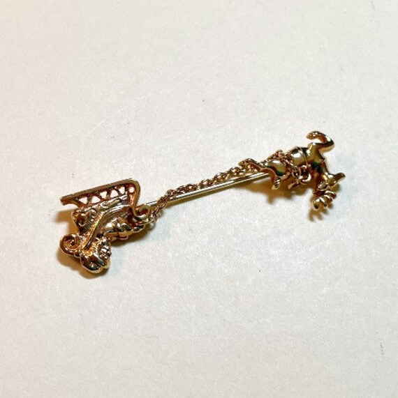 Vintage Avon Christmas pin, goldtone metal stickp… - image 4