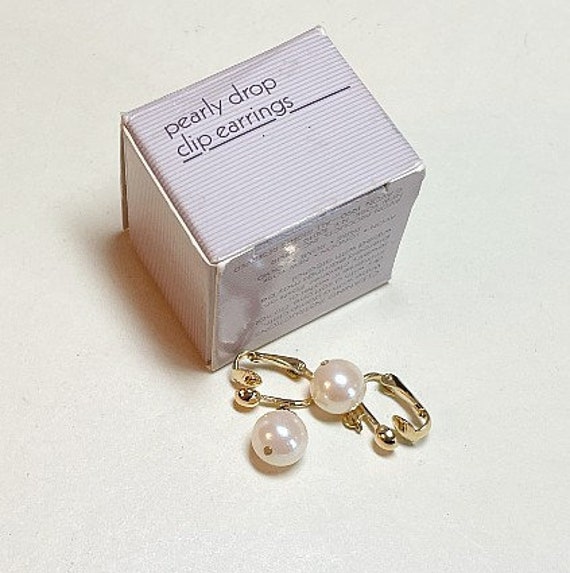 Vintage Avon clip earrings Avon Pearly Drop Clip … - image 5