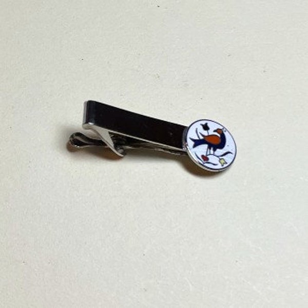 Vintage enamel bird tie clip, silvertone metal with white, red, and blue enamel bird, bird tie bar, M964