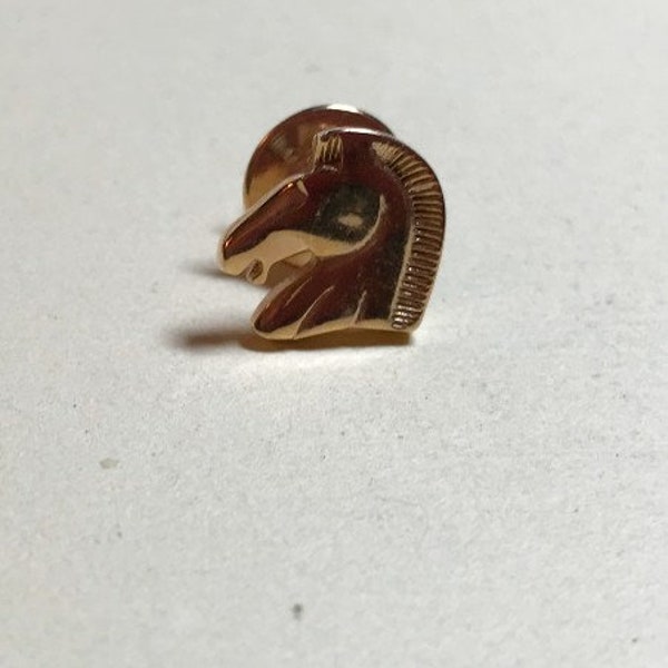 Vintage horse tie tack from Avon, goldtone metal, classic tie tack, tie pin, Avon horse tie tack, horse head, 1980s, E279