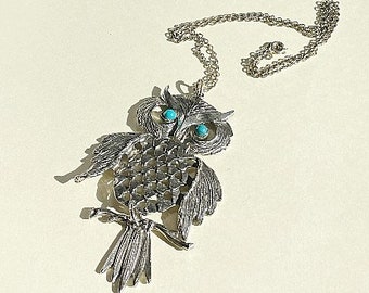 Vintage large owl pendant necklace, 20 inch chain, silvertone metal, faux turquoise eyes, boho owl necklace, articulated, 1970s  NP291