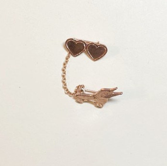 Vintage skating sweethearts pin with winged rolle… - image 4