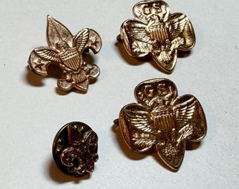 Four vintage Scouting pins, goldtone metal, two Girl Scouts, two Boy Scouts, 1960s-70s  P11283