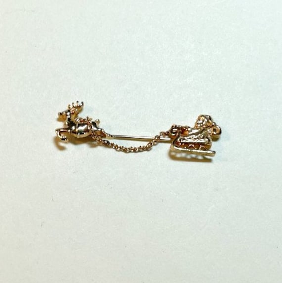 Vintage Avon Christmas pin, goldtone metal stickp… - image 1