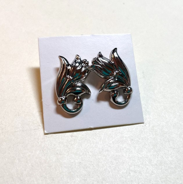 Vintage Avon pierced earrings, Spring Tulip, silvertone, surgical steel posts, NOS in original box, Avon tulip earrings, 1990  A10212