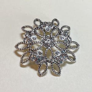 Vintage lacy floral rhinestone brooch, silvertone metal, clear rhinestones, silver flower brooch, rhinestone pin, PFR2126