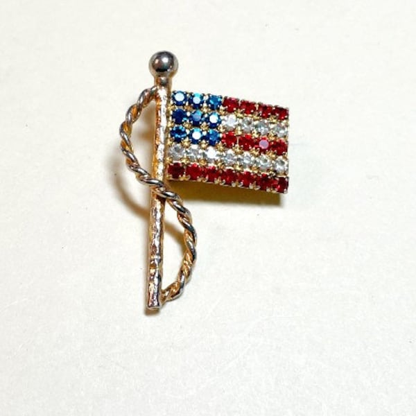Vintage rhinestone flag pin or flag brooch, American flag pin, rhinestone American flag brooch, July 4th jewelry, faded metal, 1960s  P442