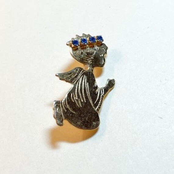 Vintage little praying angel pin with dark blue r… - image 1