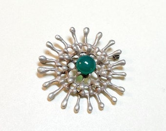 Vintage modern starburst atomic brooch stamped 925 with green cabochon, silver brooch, silver pin, green brooch, green pin, 1960s-70s  P2182