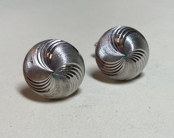 Vintage Swank cuff links, silvertone metal round with swirled design, midcentury modern cuff links, silver cuff links, 1950s-60s