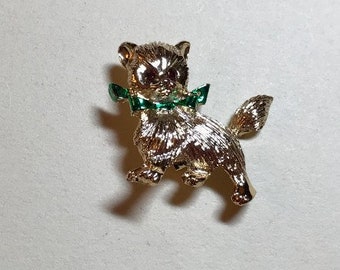 SALE Vintage rhinestone Christmas cat brooch from Gerry's, goldtone metal, enamel, with red rhinestone eyes, vintage Christmas brooch, 1960s