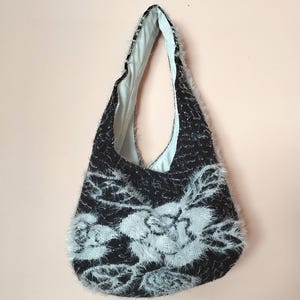 Handmade decorated woman wool bag