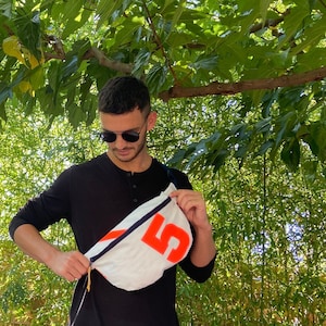 XL Fanny Pack Personalized Unique Gift Upcycled Sail - XL Bumbag - Sac Banane Personnalisé XL Voile - Personalized Gift - Adjustable Strap