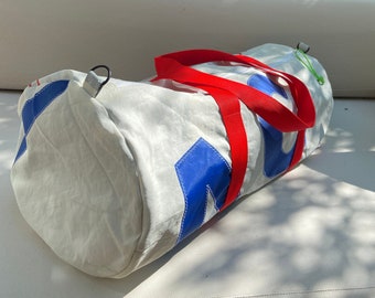 Upcycled Sail Cloth Duffle Bag Personalisierte Zero Waste Sporttasche Reisetasche Personalisiertes Geschenk