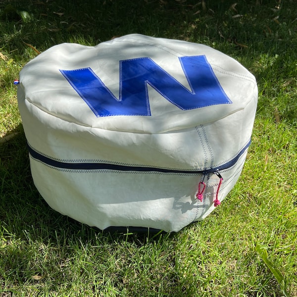Capa de pufe de pano de vela reciclada, pufe feito à mão com desperdício zero, presente personalizado