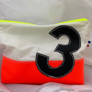 Kosmetiktasche aus recyceltem Segeltuch Segeltuch Kosmetiktasche Federmäppchen NEON Handgemachte Kulturtasche Upcycled Material MakeUp Reisetasche Anzahl Männer Frau Kinder Geschenk