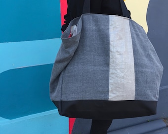 Giant Beach BAG XXL Tote Bag Gray Linen Cotton Blend Canvas Black Faux Leather Bottom Shoulder Bag Weekender Extra Large Woman Travel Bag