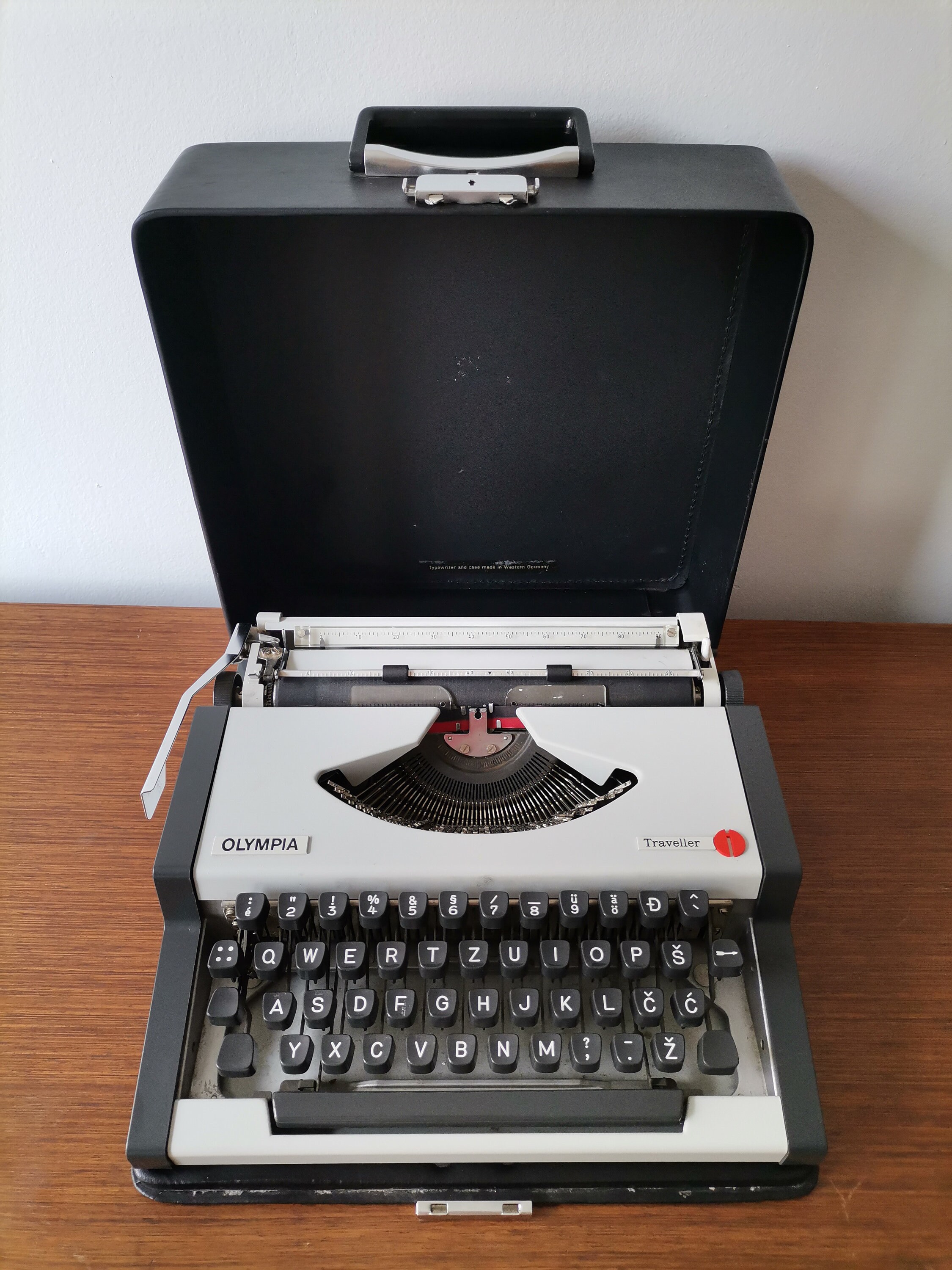 Olympia Traveller II Typewriter Vintage Typewriter '80s Etsy