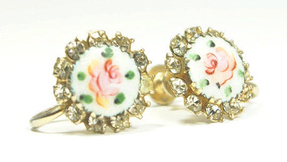 Sweet little antique Coro Enameled Rose Earrings.… - image 6