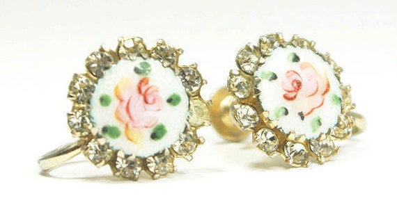 Sweet little antique Coro Enameled Rose Earrings.… - image 3