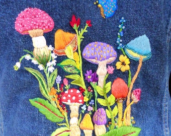 Psychedelic mushroom botanical floral design on dark blue denim Eddie Bauer jean jacket. Size S. Hand embroidered and designed with beading