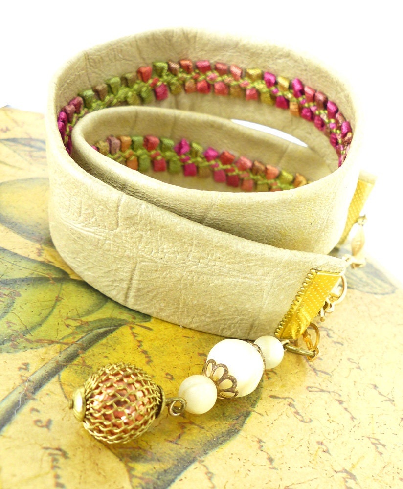 Metallic Cream Beaded Leather Festival Armband Convertible Choker Rainbow Daisy Kandi Choker: Rave Festival Necklace - Etsy main image 4