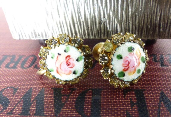 Sweet little antique Coro Enameled Rose Earrings.… - image 9