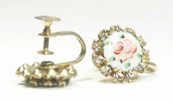 Sweet little antique Coro Enameled Rose Earrings.… - image 7