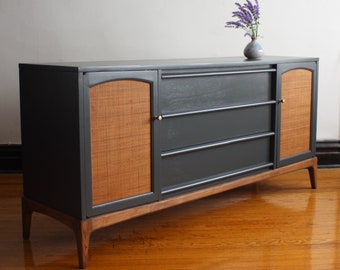 SOLD**Gray and Wood Mid Century Modern Credenza by Lane//Vintage MCM Media Console//Refinished Modern Dresser//Mid-Century Sideboard/Buffet