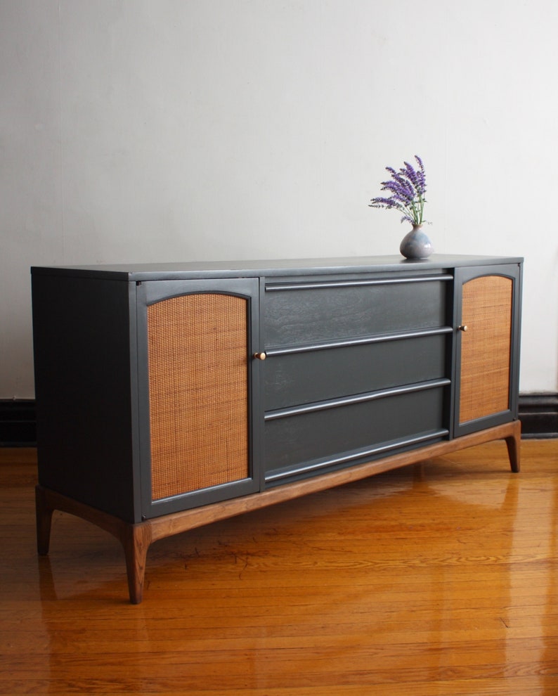 SOLD**Gray and Wood Mid Century Modern Credenza by Lane//Vintage MCM Media Console//Refinished Modern Dresser//Mid-Century Sideboard/Buffet 
