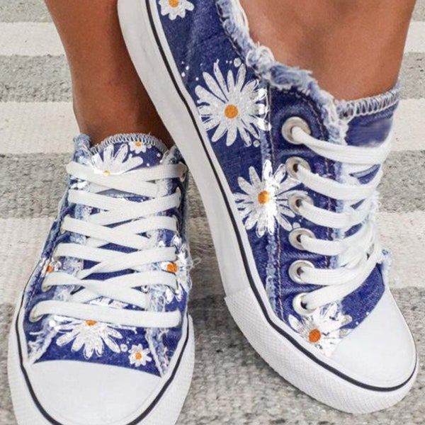 Cute & Sassy Denim Blue With Daisies Raw Hem Lace-up Flat Canvas Tennis Shoes