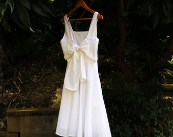 EMMA  - short white cotton dress with bow. white beach dress. vintage style dress. casual wedding dress reception bridal shower elopement