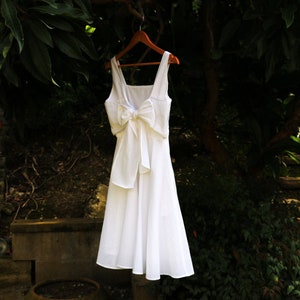 EMMA  - short white cotton dress with bow. white beach dress. vintage style dress. casual wedding dress reception bridal shower elopement
