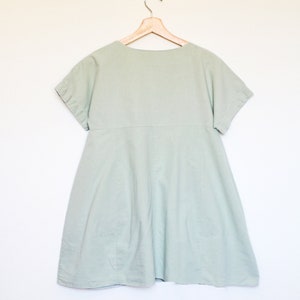 WEEKEND Dress loose wide fit cotton linen dress in light mint green. Trapeze flowy shift dress with pockets image 3