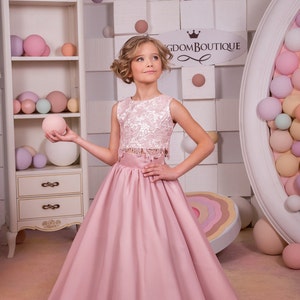 Blush Rosa Spitze Tüll Satin zwei Stücke formelle Blumenmädchen Kleid für besonderen Anlass Brautjungfer Party Hochzeit Festzug erste Kommunion