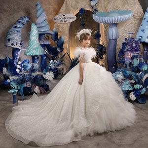 Blumenmädchen Kleid, Tüll Blumenmädchen Kleid, Blumenmädchen Kleid aus Spitze, Elfenbein Blumenmädchen Kleid, Erstkommunion Kleid, Junior Brautjungfer Kleid