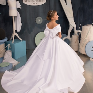 Blumenmädchenkleid, Satinblumenmädchenkleid, Tüllblumenmädchenkleid, Spitzeblumenmädchenkleid, weißes Blumenmädchenkleid, Erstkommunionkleid