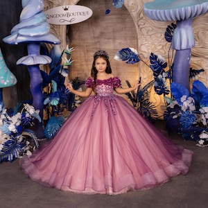 Blumenmädchen Kleid, Tüll Blumenkleid, Blumenmädchen Kleid aus Spitze, Lila und blush rosa Kleid, Erstkommunion Kleid, Junior Brautjungfer Kleid