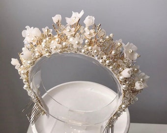 Tiara gold and ivory flowers