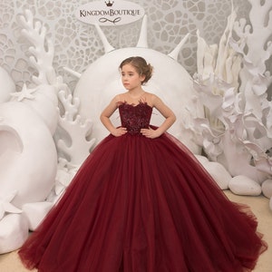 Blumenmädchen Kleid aus weinrote Spitze Tüll für besonderen Anlass Brautjungfer Party Hochzeit Festzug Geburtstag Fotoshooting erste Kommunion