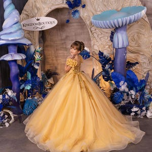 Blumenmädchen Kleid, Tüll Blumenmädchen Kleid, Blumenmädchen Kleid aus Spitze, Gold Blumenmädchen Kleid, Erstkommunion Kleid, Junior Brautjungfer Kleid