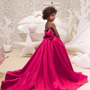 Fuchsia und Schwarz Satin Spitze Tüll formale Blumenmädchen Kleid für besondere Gelegenheit Brautjungfer Party Hochzeit Festzug Fotoshooting Geburtstag