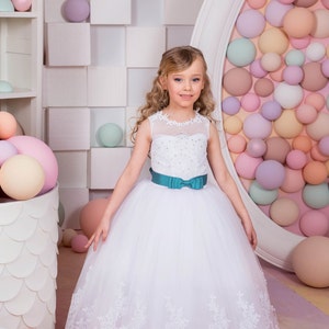 Weißes Spitze Tüll Blumenmädchen Kleid für besonderen Anlass Brautjungfer Party Hochzeit Festzug Erstkommunion Fotoshooting Geburtstag